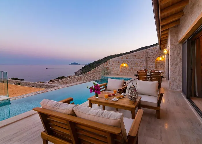 Villa Water Edge 3 *